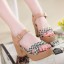 Sepatu Wanita Hijau Bahan Syntetic